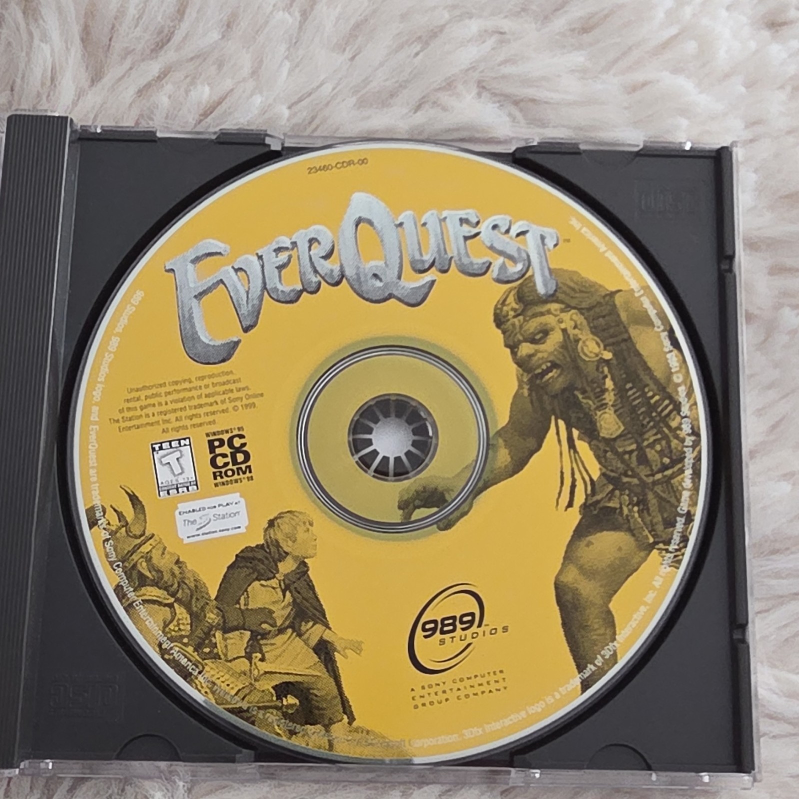 EverQuest PC CD-ROM Fantasy Role Playing T 1999 989 Studios Manual Multiplayer