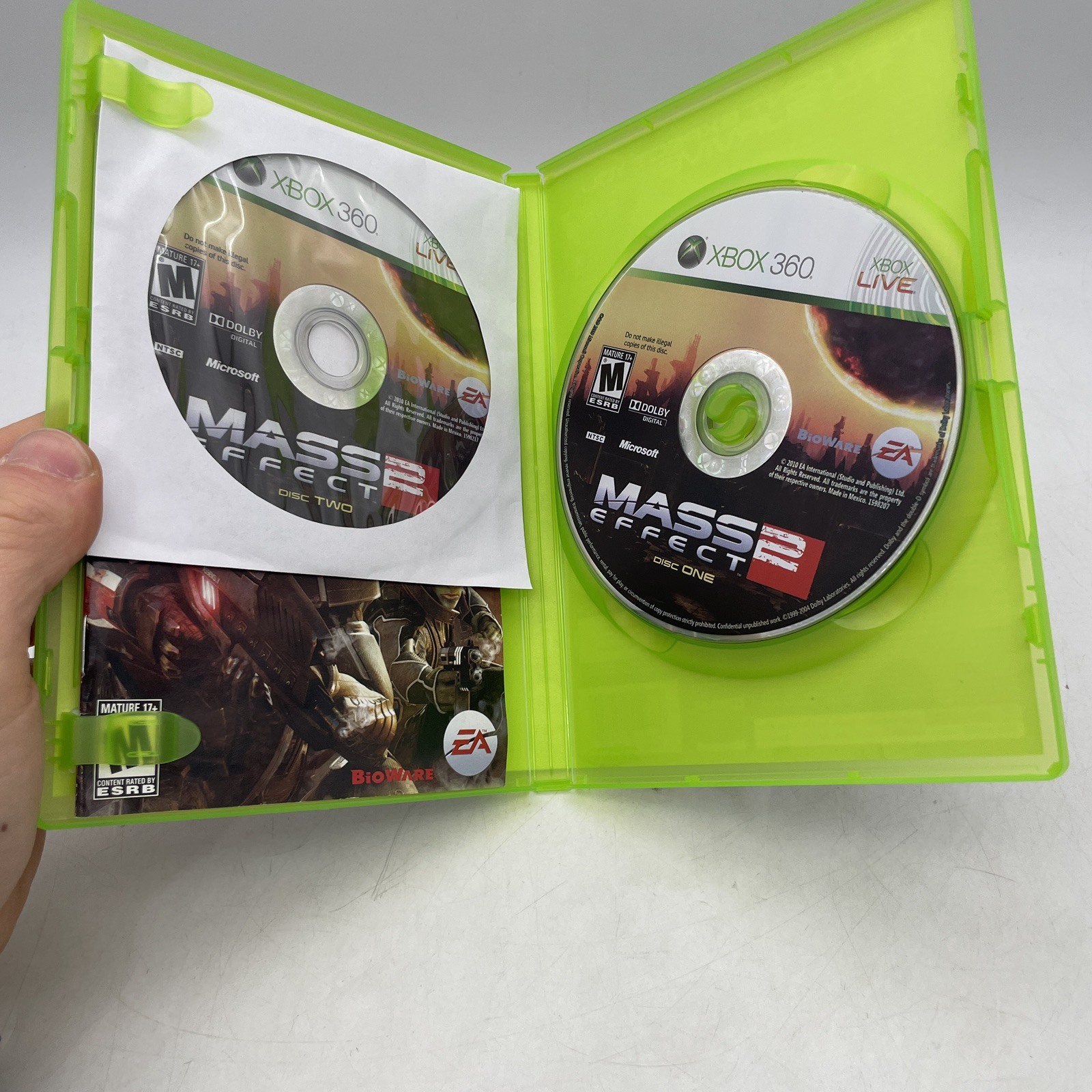 Mass Effect 2 Xbox 360 Complete W/ Manual CIB Tested