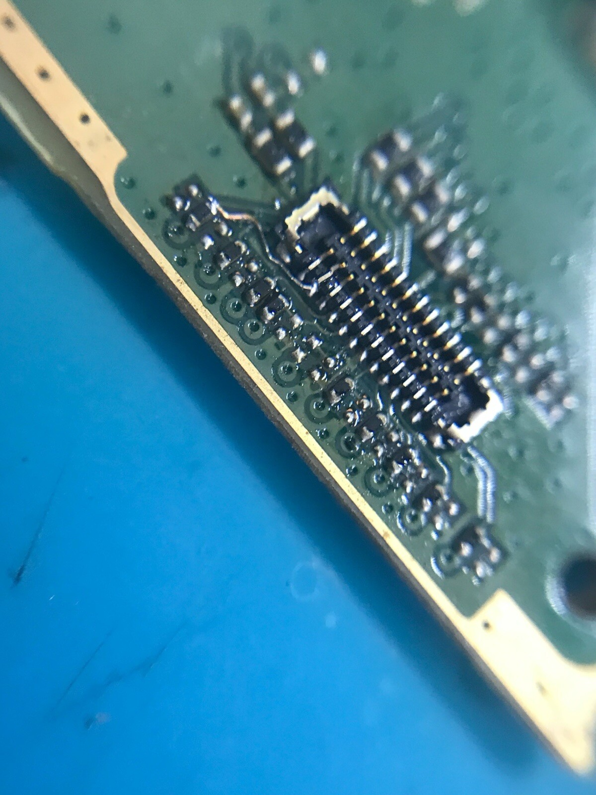 Repa1rs Electron1cs, Soldering, Apple, Samsung, Android, Tablets, Laptop …etc.