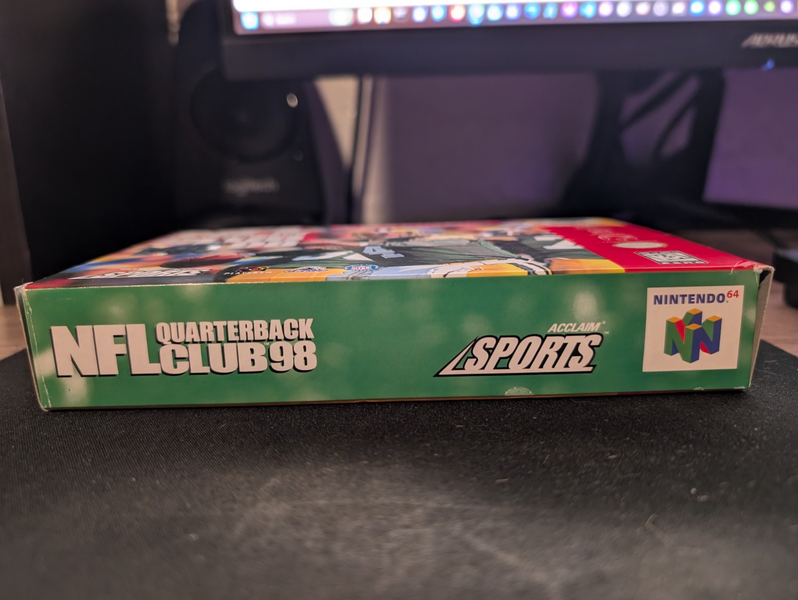 NFL Quarterback Club 98 (Nintendo 64, 1997) Authentic – Complete CIB – Reg Card