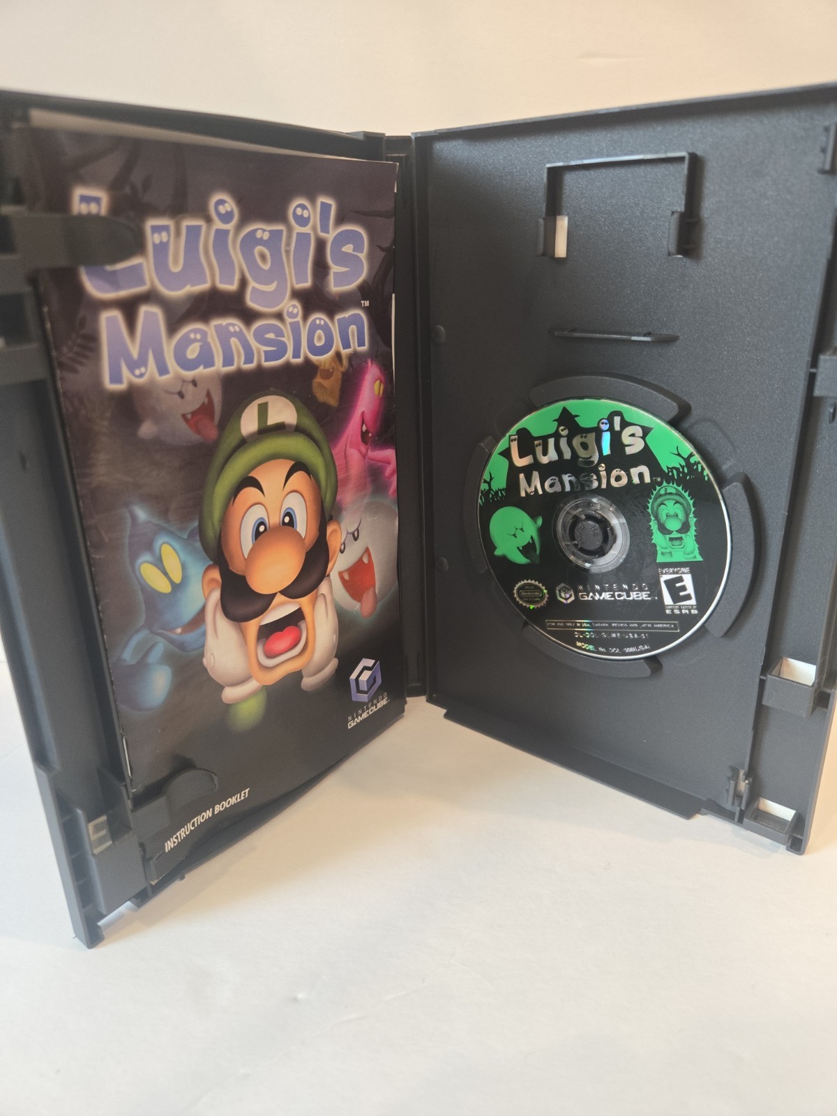 Luigi’s Mansion Nintendo GameCube Complete CIB Black Label