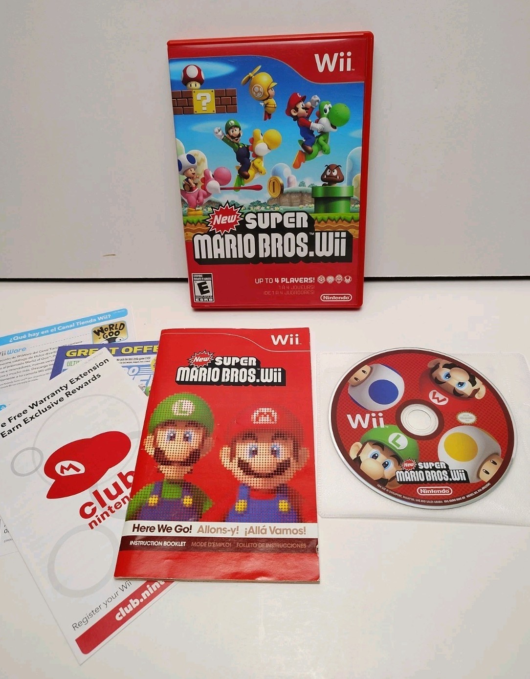 Nintendo New Super Mario Bros. Wii Multiplayer CIB Complete w/ Manual + Inserts