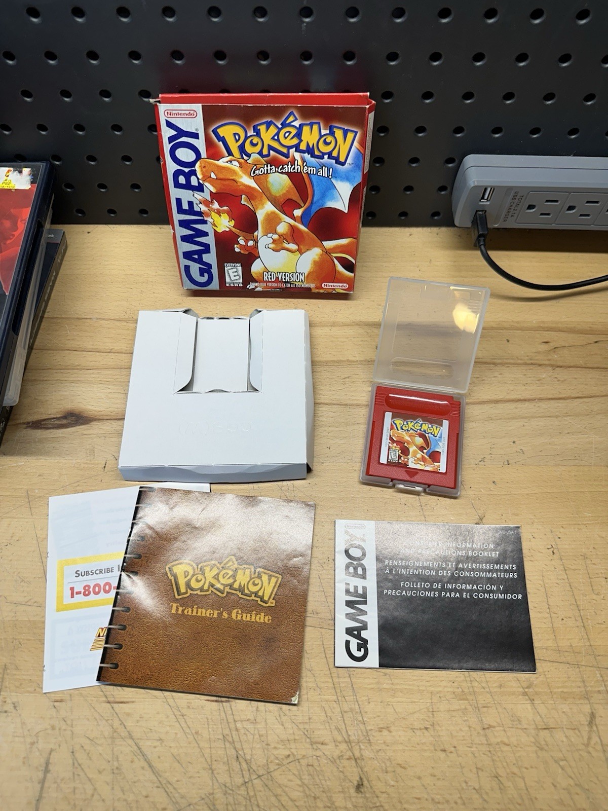 Pokemon Red Version First Edition Game & Box Nintendo Game Boy BOX WEAR