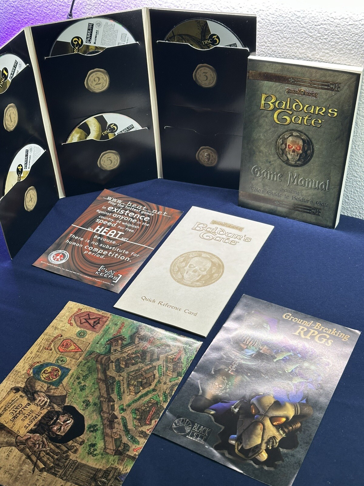 Baldurs Gate: Forgotten Realms 1998 PC Game, Big Box, 5 CDs – No box