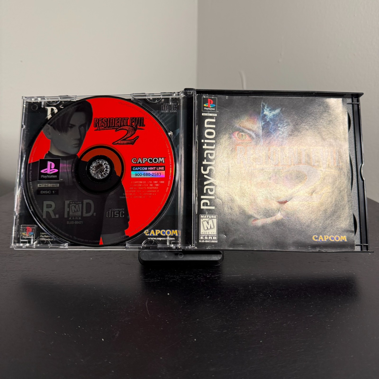 Capcom Resident Evil 2 PS1 1998 Survival Horror 2 Discs NTSC-U/C M Mature