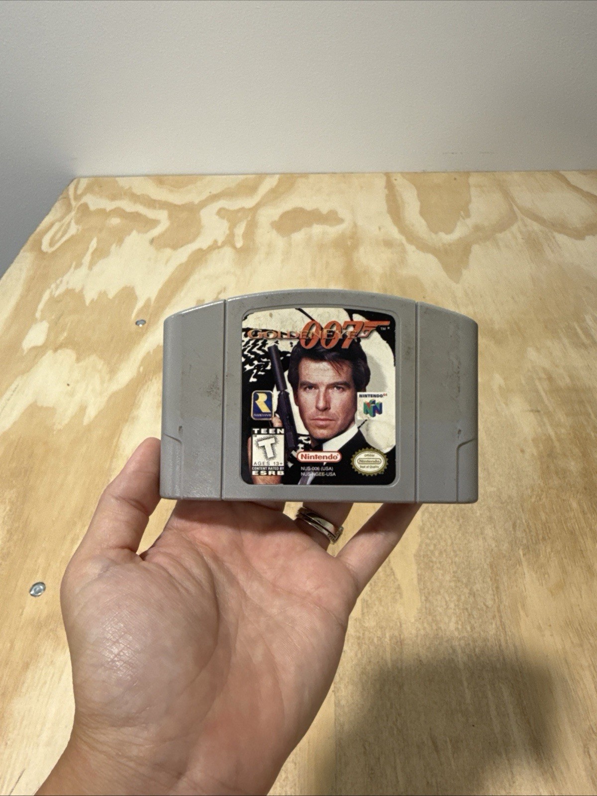GoldenEye 007 Nintendo 64 N64 1997 Authentic Cartridge Tested Working