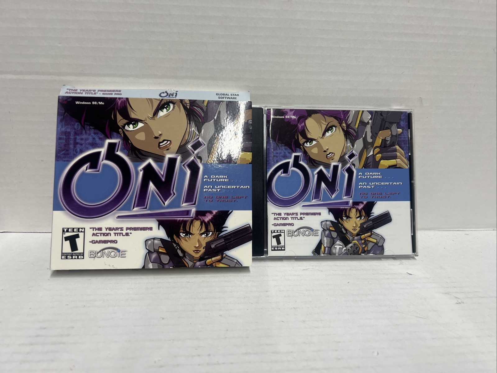 Oni PC Windows Game Bungie 2002 Action Teen Rating Manual Included