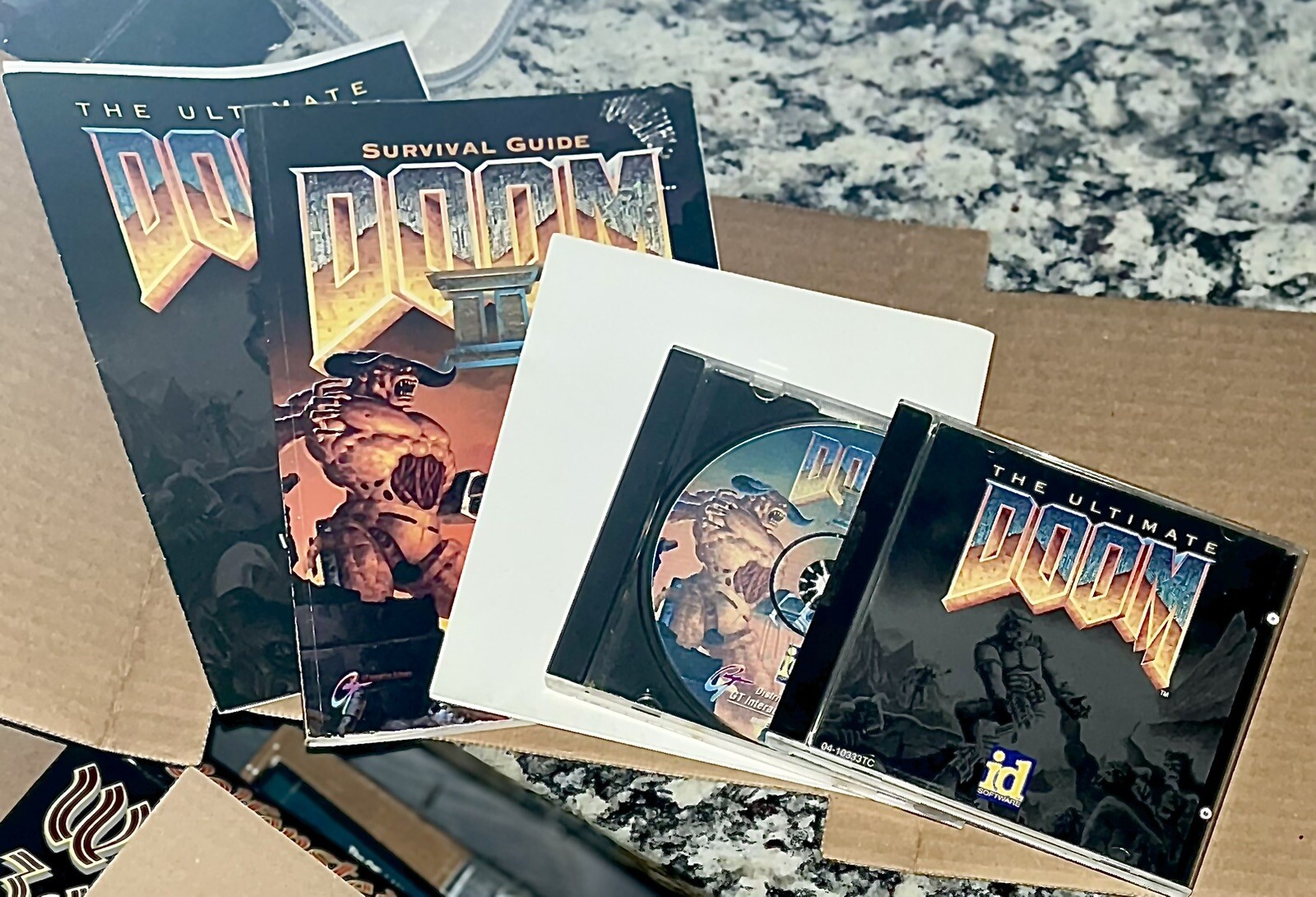 The Ultimate Doom Vintage Big Box WIN PC CD-ROM + Doom II Retro Video Game CIB