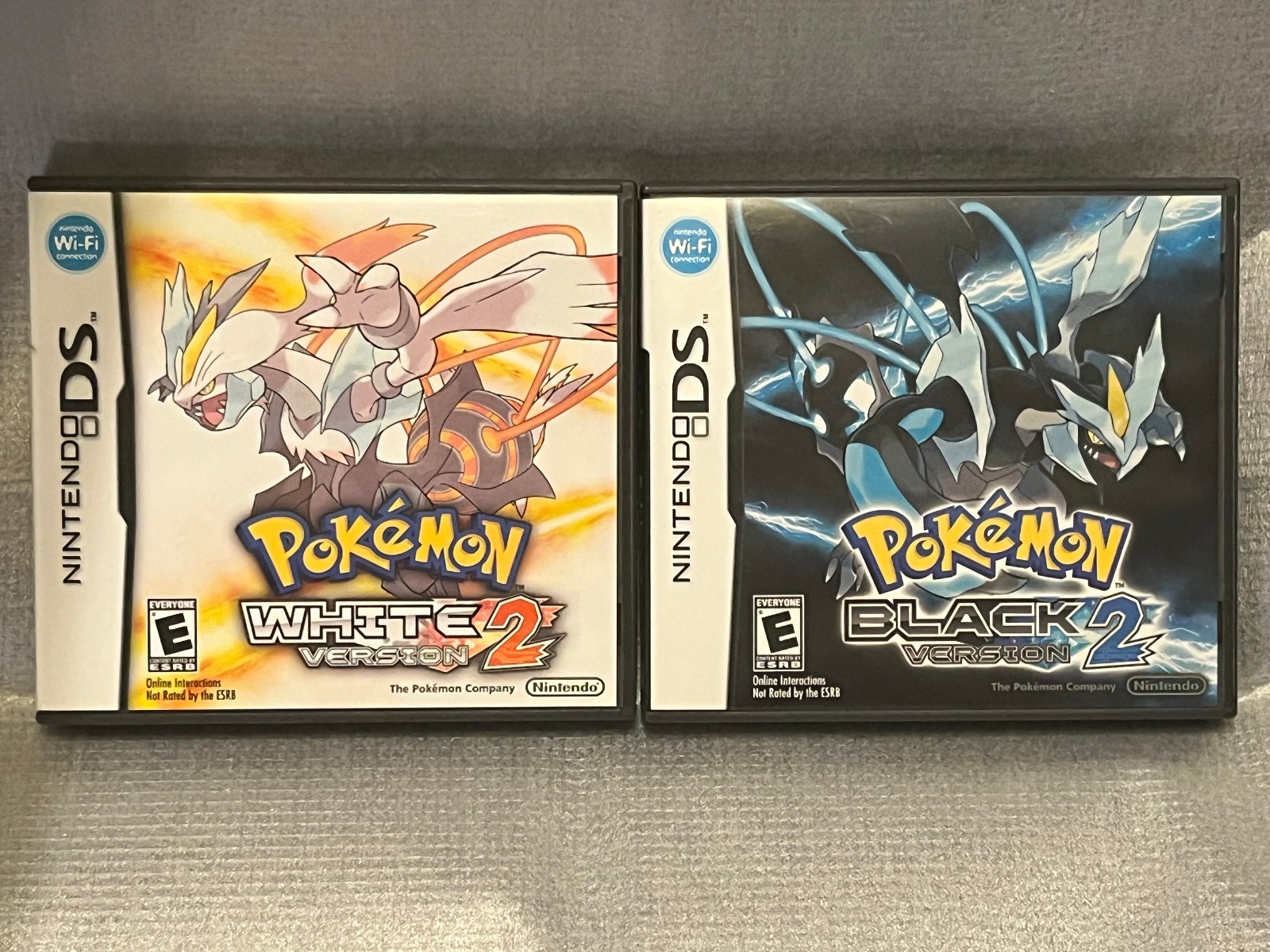 Pokemon Black Version 2 and White Version 2 Nintendo DS Complete CIB Great Shape