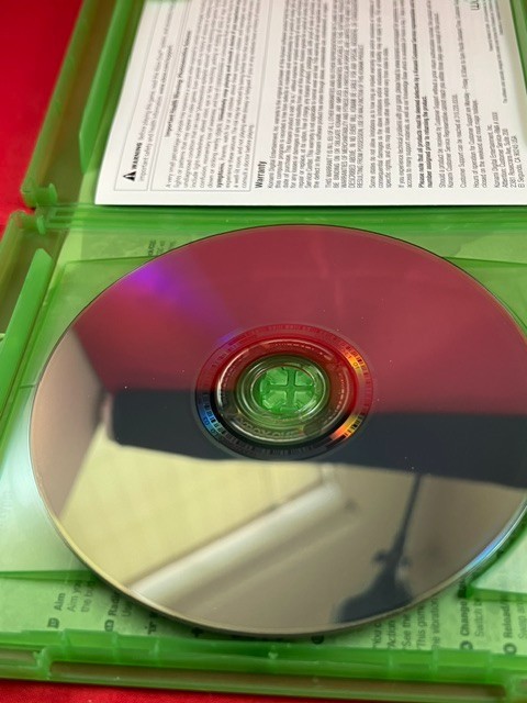 The Phantom Pain (Xbox One, 2015) CIB