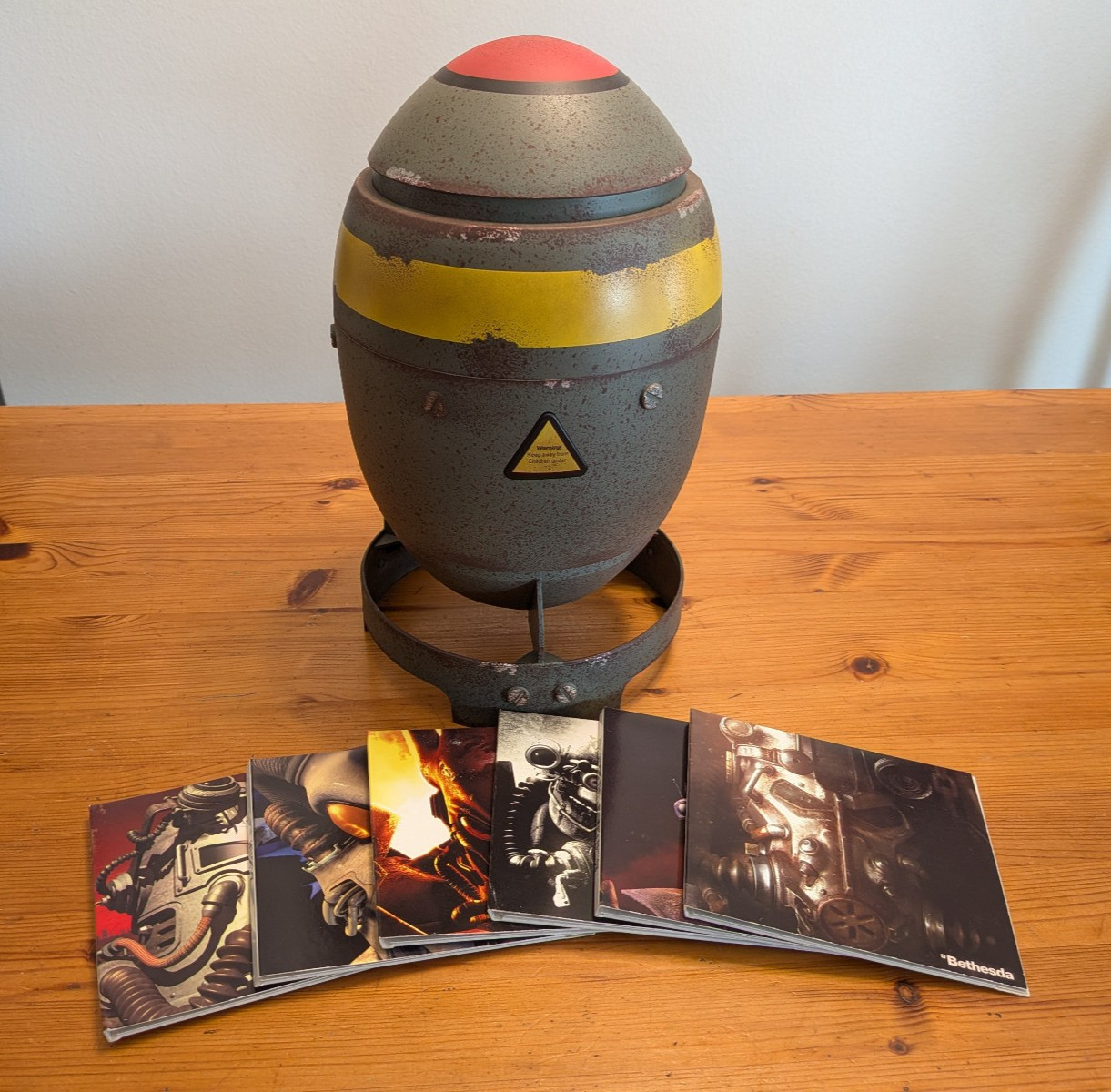 Fallout Anthology Mini Nuke Game Collection w/ Games NO FALLOUT 4