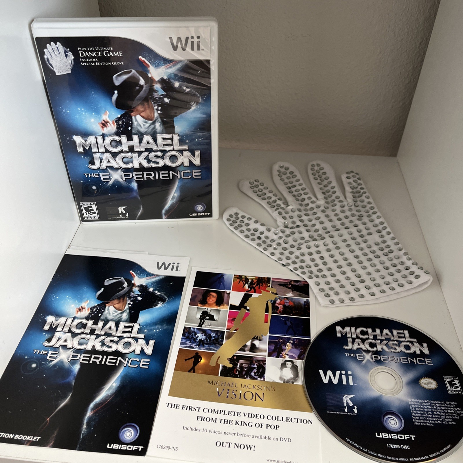 Michael Jackson: The Experience with RARE Glove (Wii, 2010)