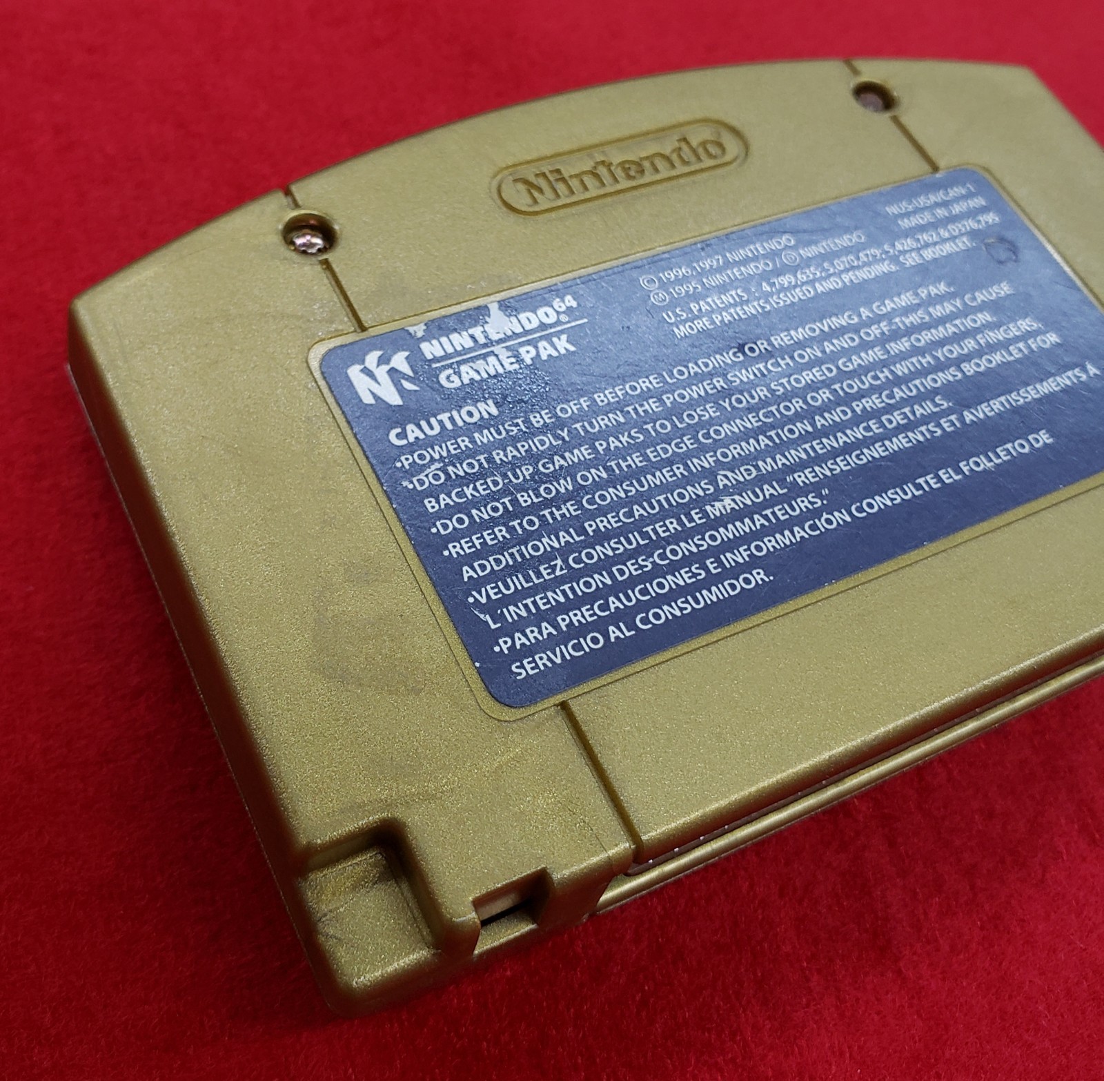 Legend of Zelda Majora’s Mask (Nintendo 64, N64 2000) Holographic – Broken Case