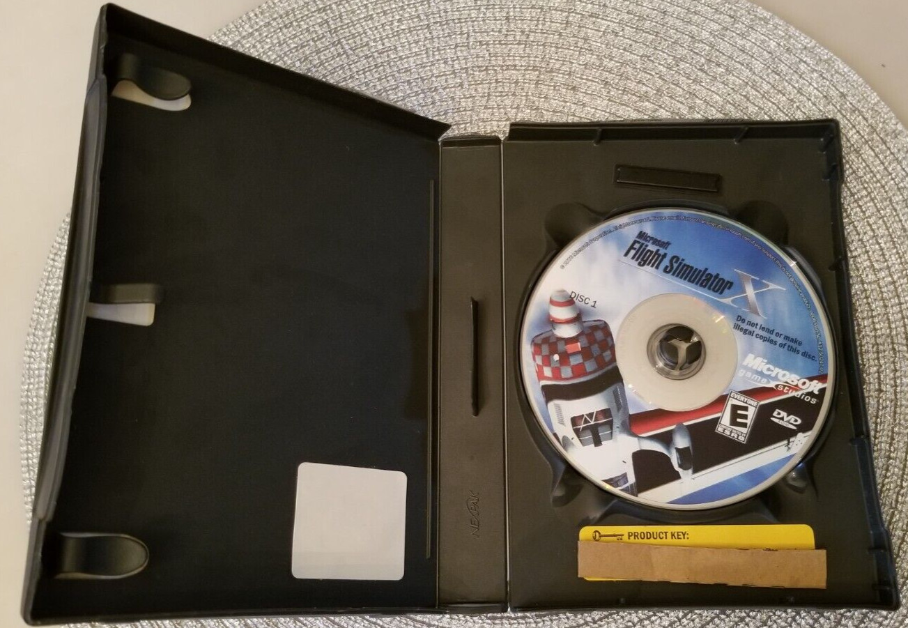Flight Simulator Deluxe Edition (PC, 2006) DVD Microsoft Flying Key Code