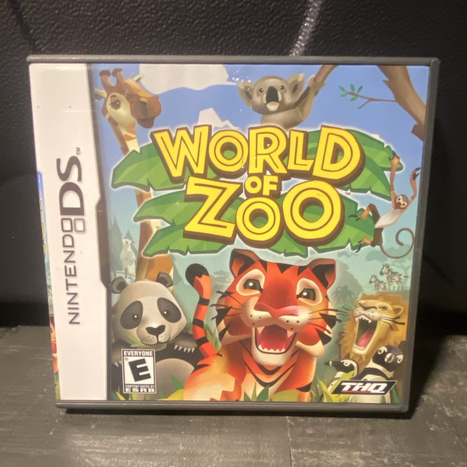 THQ World of Zoo (Nintendo DS, 2009) NTSC-U/C E Simulation Virtual Pet w/ Manual