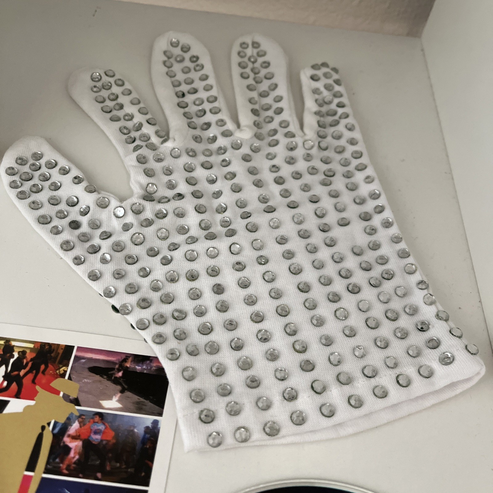 Michael Jackson: The Experience with RARE Glove (Wii, 2010)