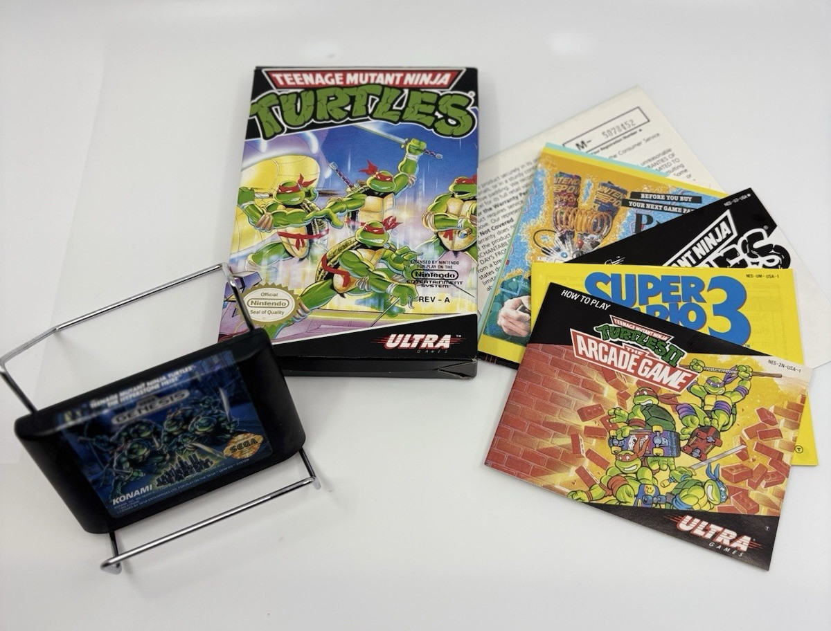 Nintendo NES TMNT CIB Mint Condition 💎