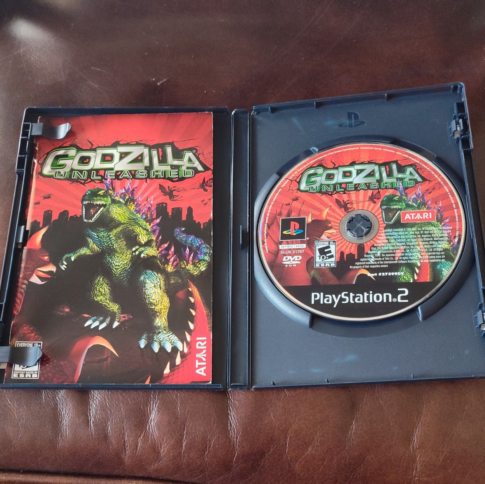 Atari Godzilla: Unleashed PS2 2007 NTSC-U/C E10+ Manual Included Multiplayer