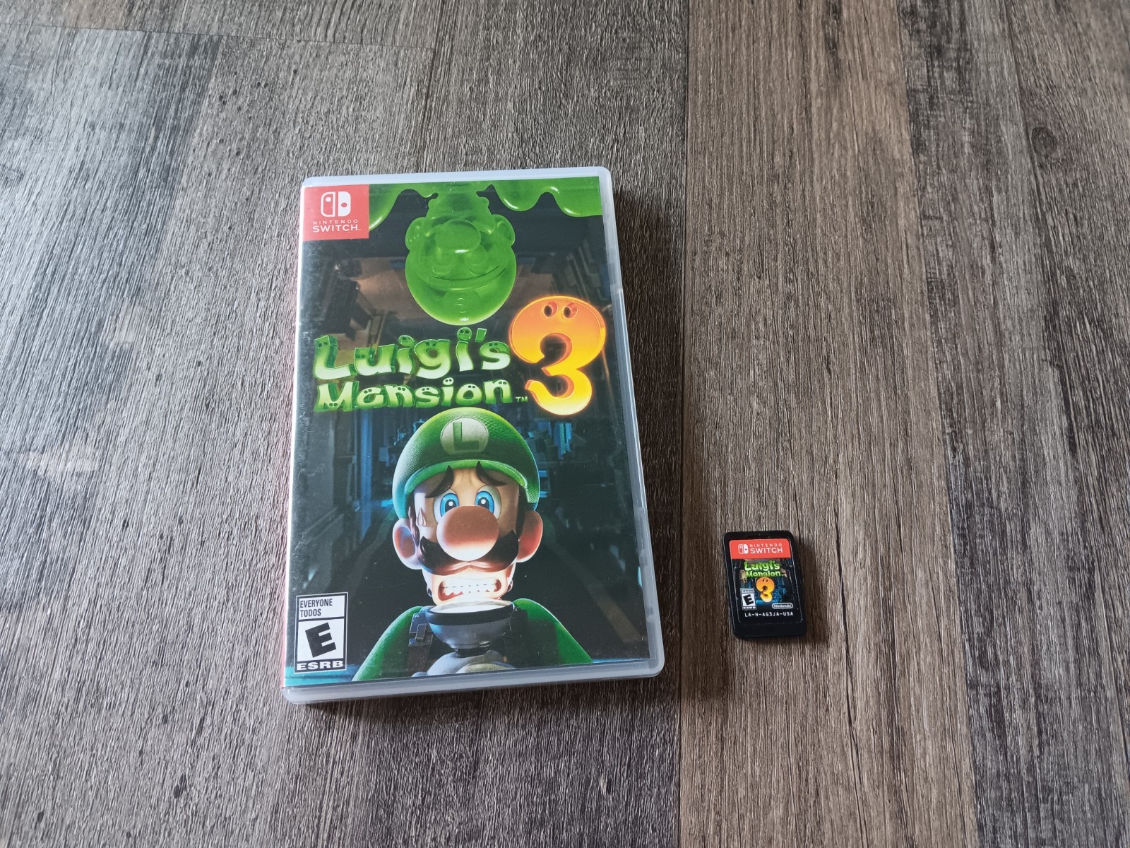 Luigi’s Mansion 3 Standard Edition Nintendo Switch 2019 CIB Complete Video Game