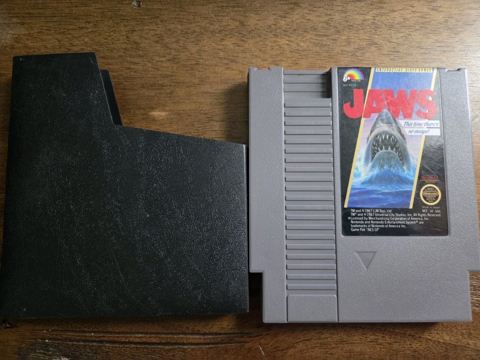 Jaws Nintendo NES Game Authentic TESTED W/ Case