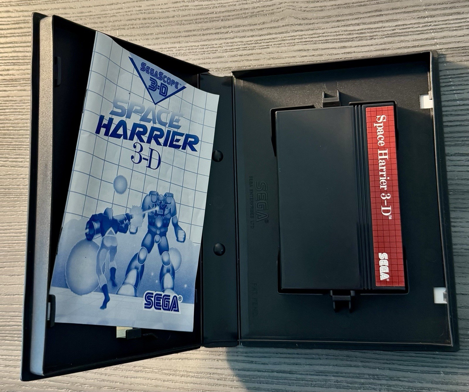 Space Harrier 3-D 3D (Sega Master System, 1988) w/ Manual – Tested