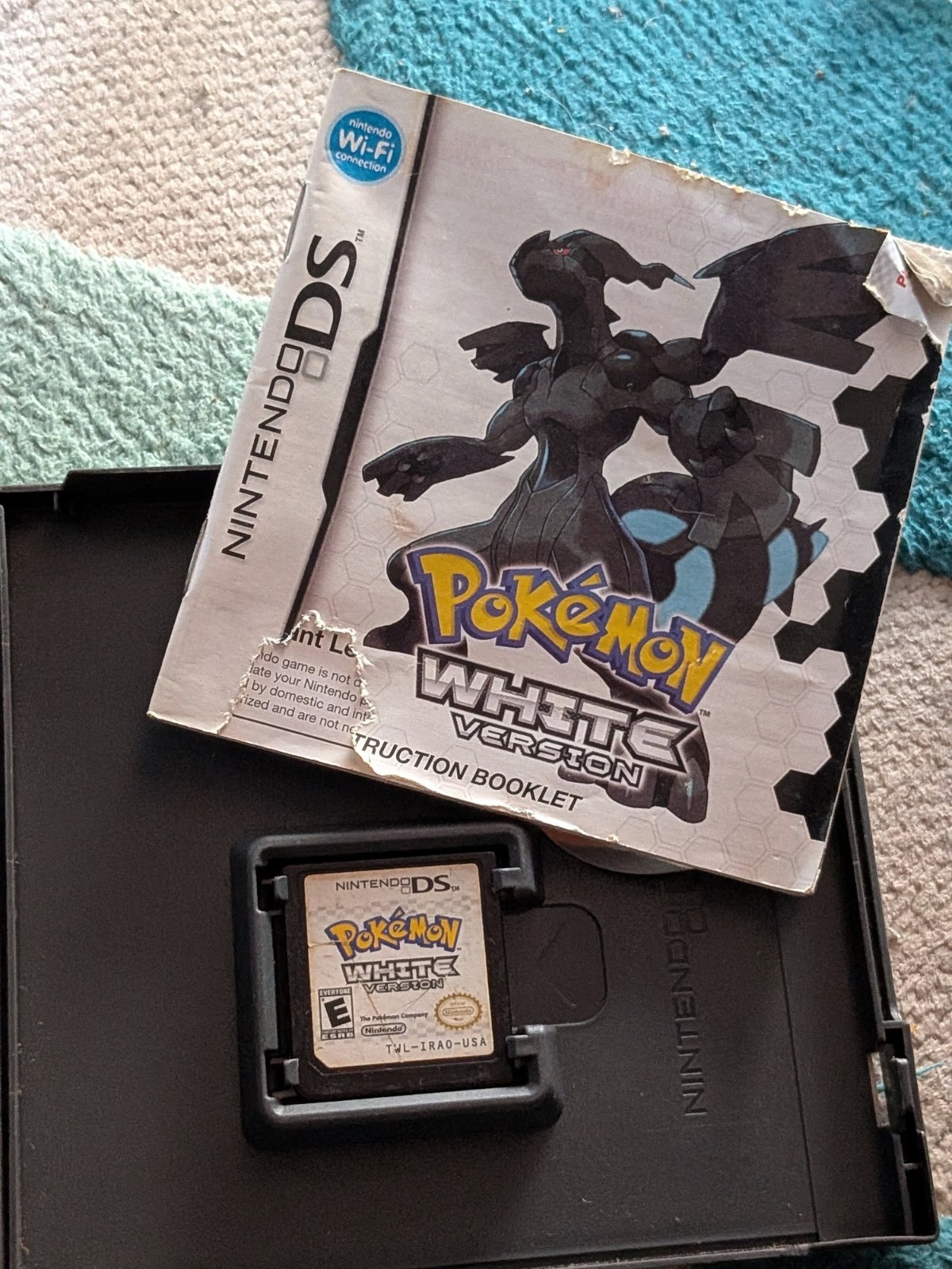 Pokemon White Version (Nintendo DS, 2011) CART NOT WORKING