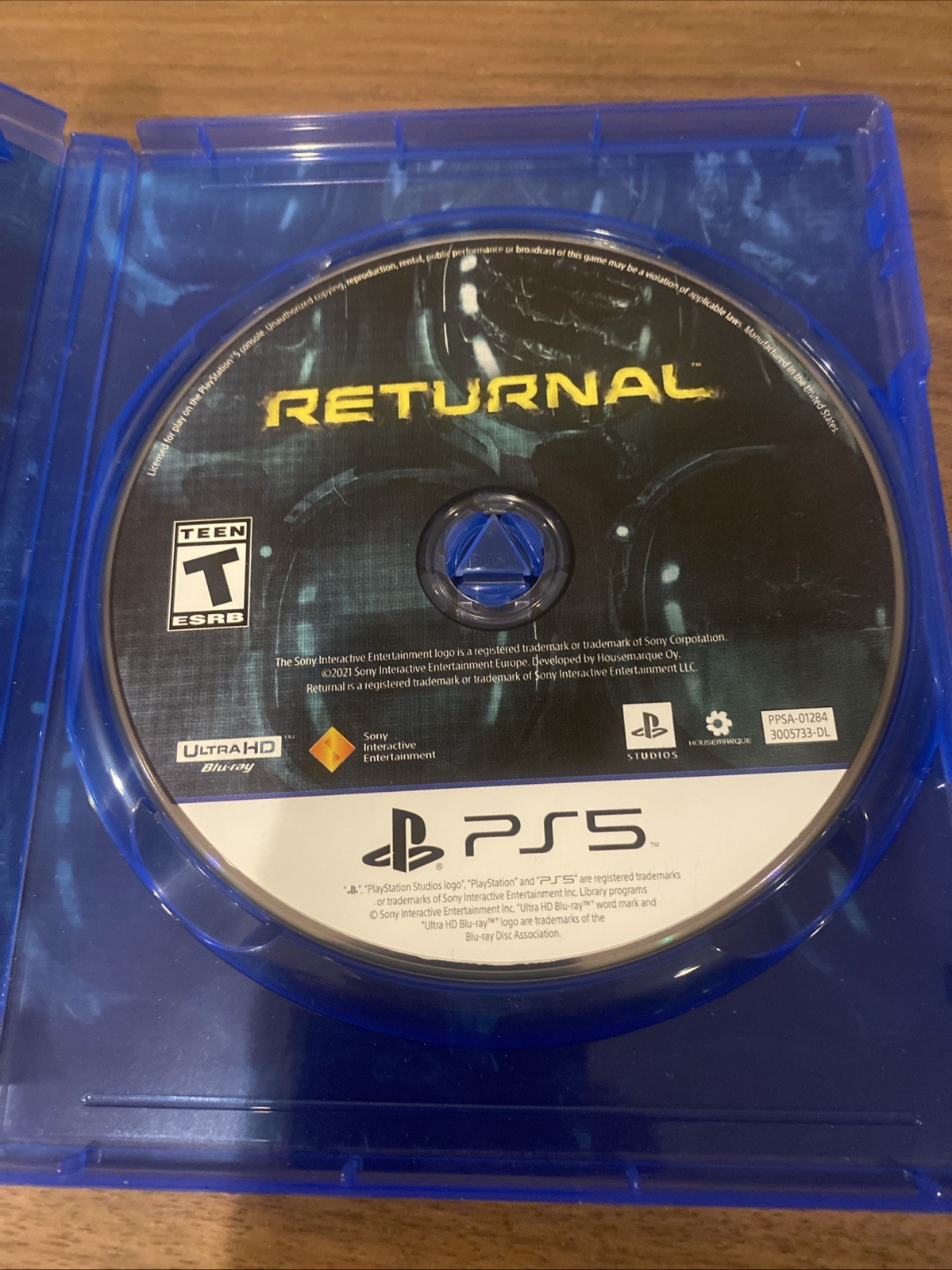 Returnal – Sony PlayStation 5 Complete