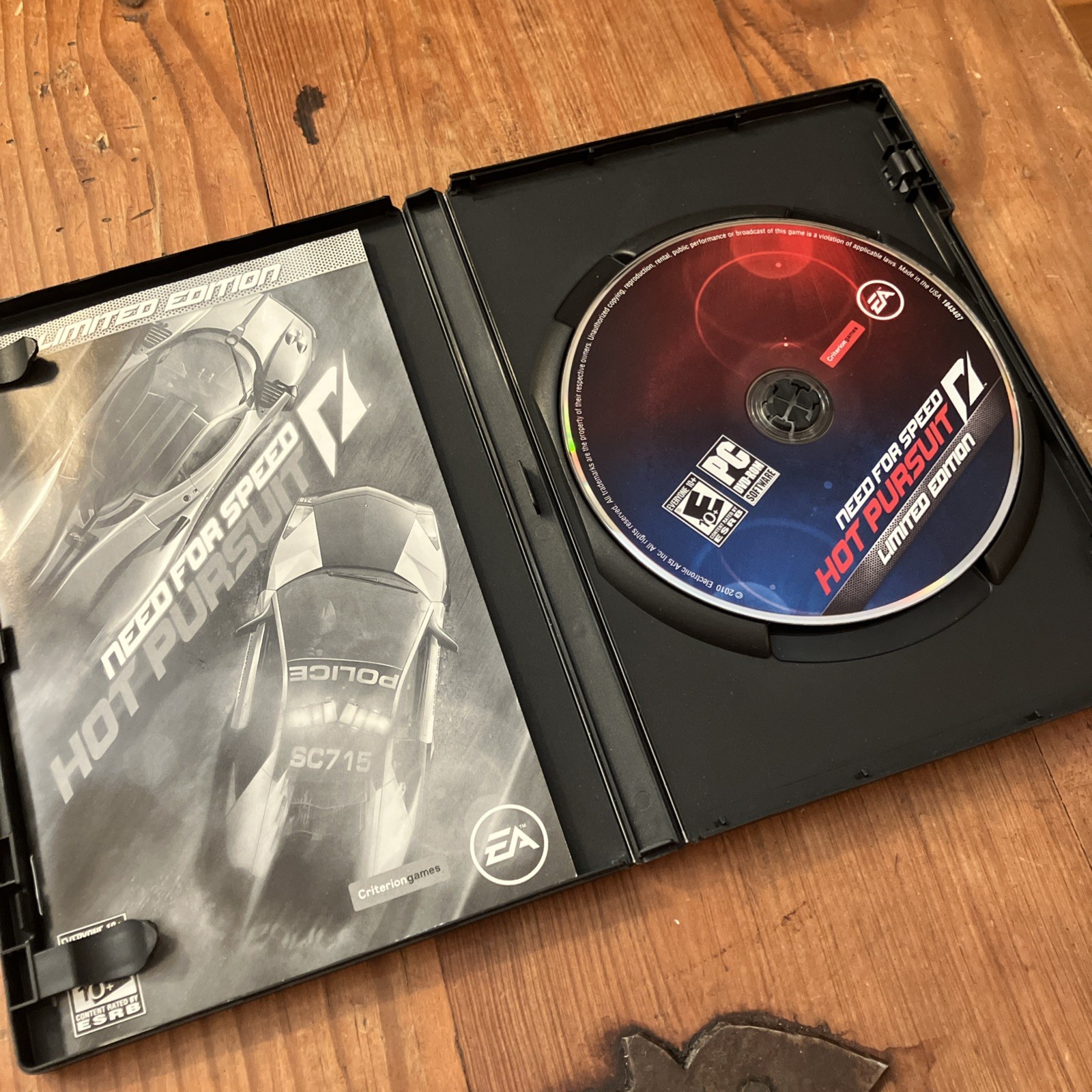 Need For Speed : Hot Pursuit Limited Edition PC DVD-ROM Game 2010 w/ Key