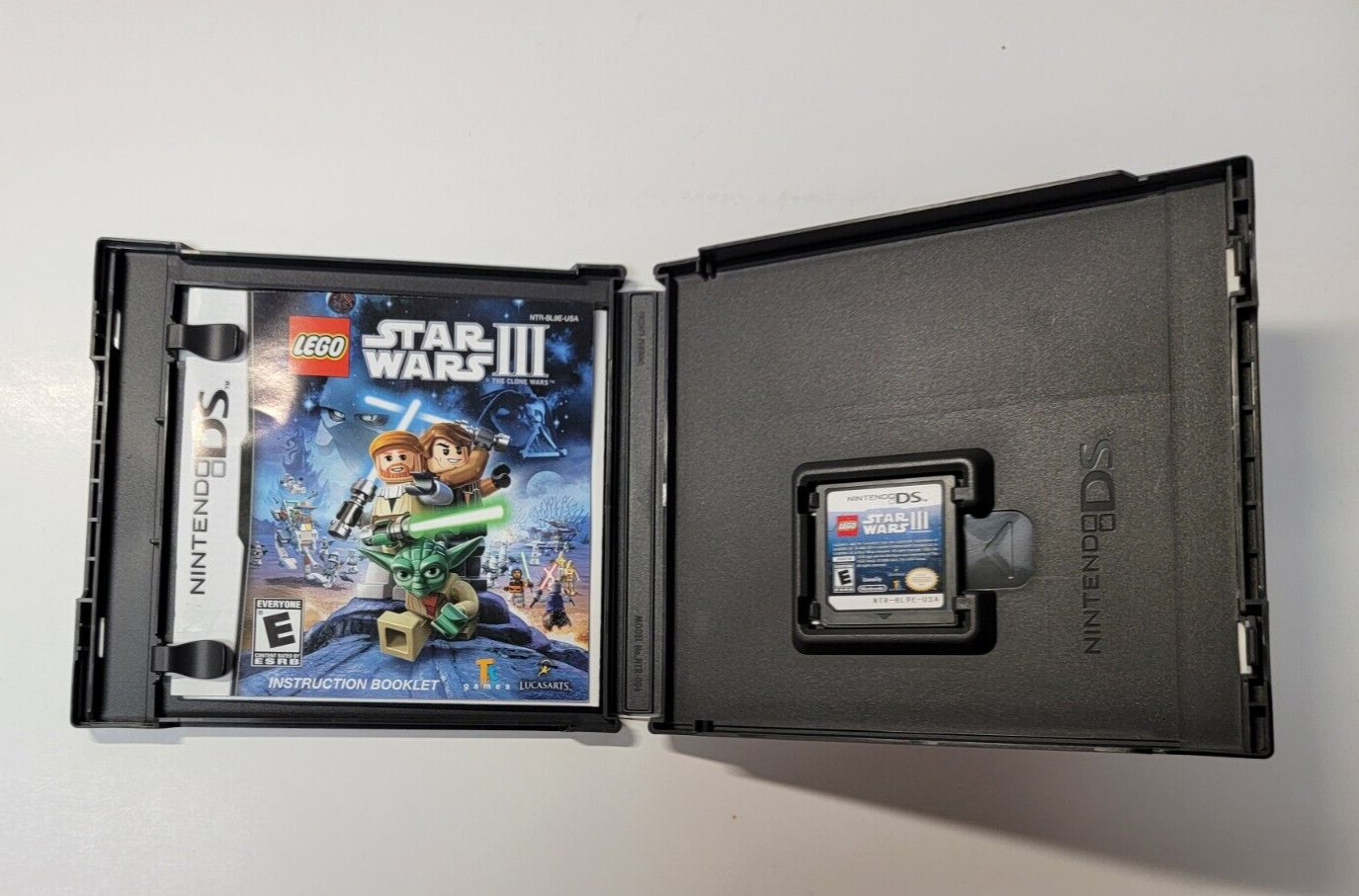 PRE-OWNED LEGO Star Wars III: The Clone Wars (Nintendo DS, 2011) GAME MINT CIB
