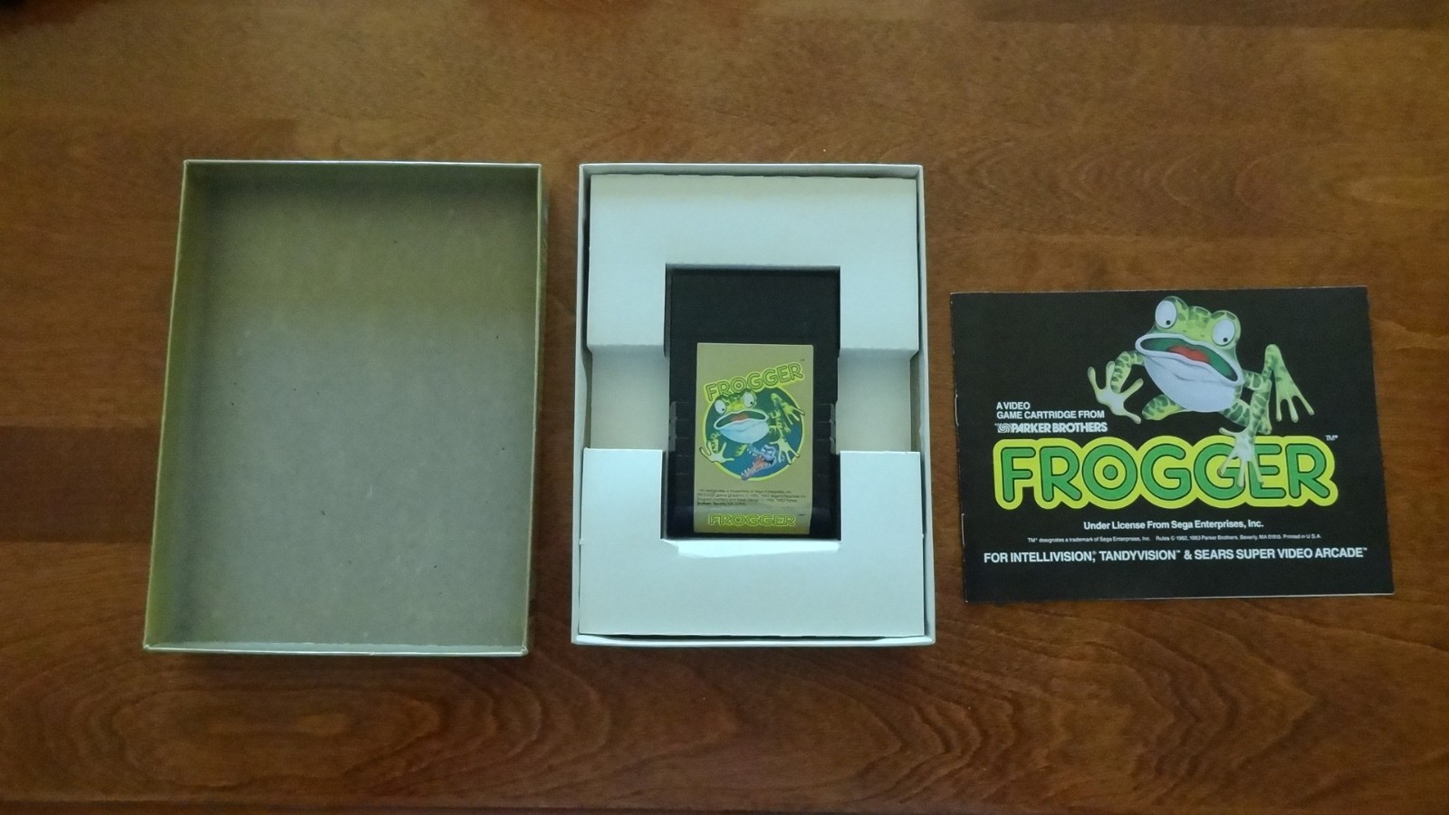 INTELLIVISION FROGGER BOXED Excellent