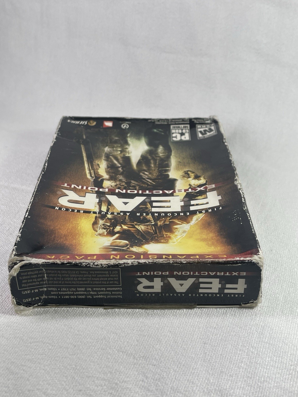 F.E.A.R Extraction Point – PC / WINDOWS GAME . (Complete In Box)