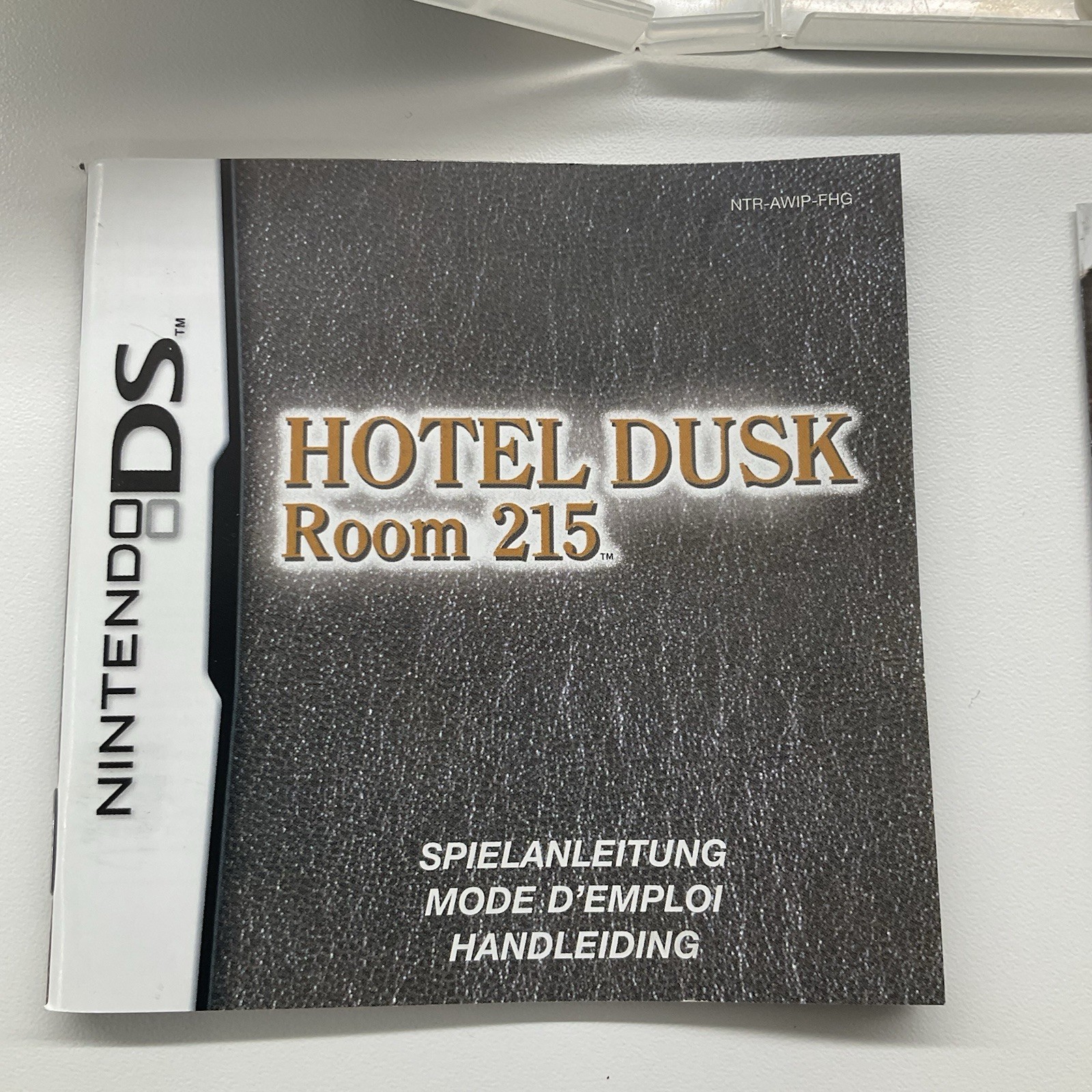 HOTEL DUSK: ROOM 215 Nintendo DS PAL EUR Italian – COMPLETE – Excellent Condition
