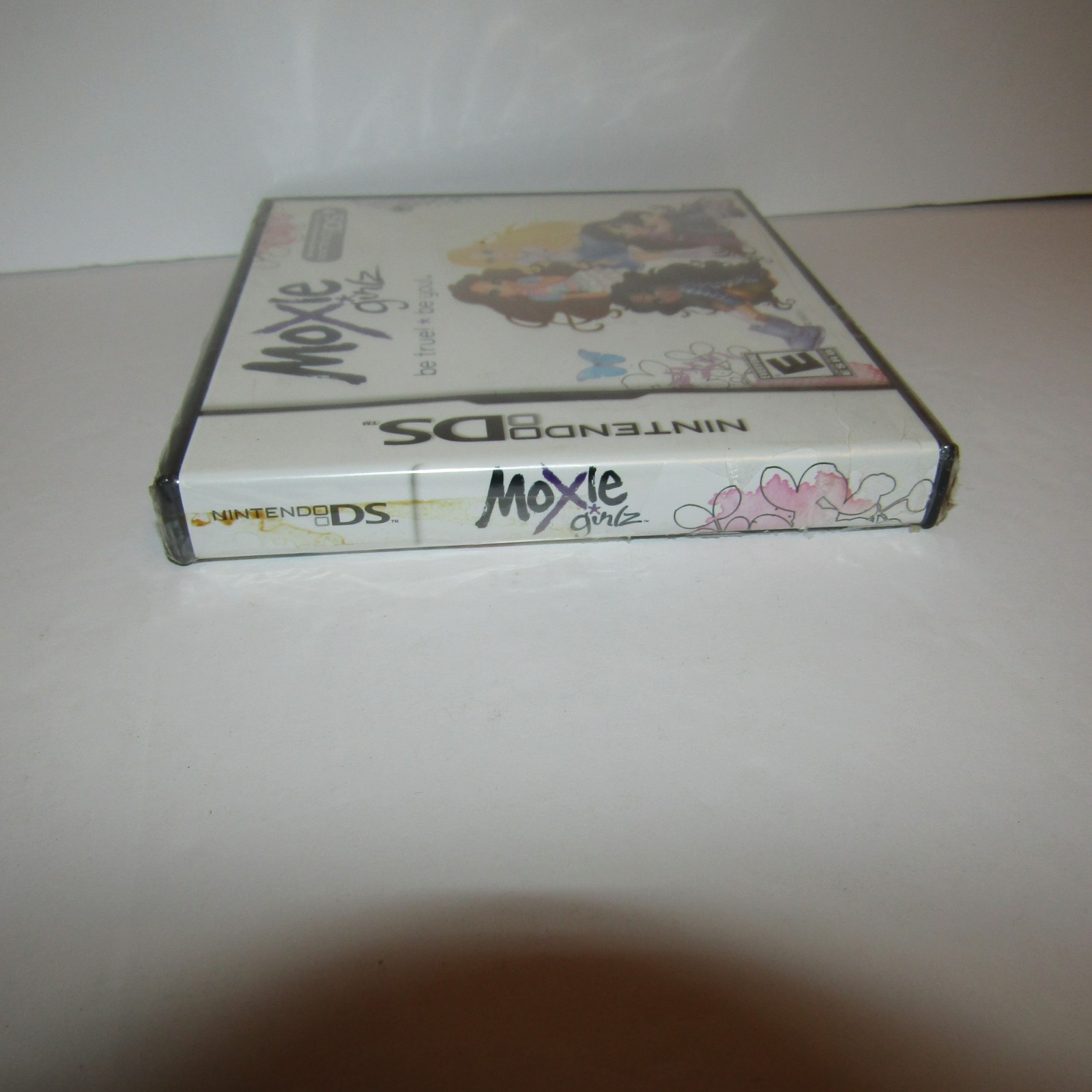 Moxie Girlz Nintendo DS Video Game New Sealed Stained Art (See Description)