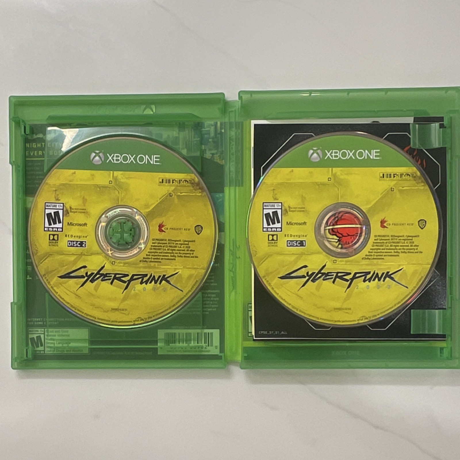 Cyberpunk 2077 (Xbox One, 2020) CD Projekt RED w/ World Compendium, Map, Extras