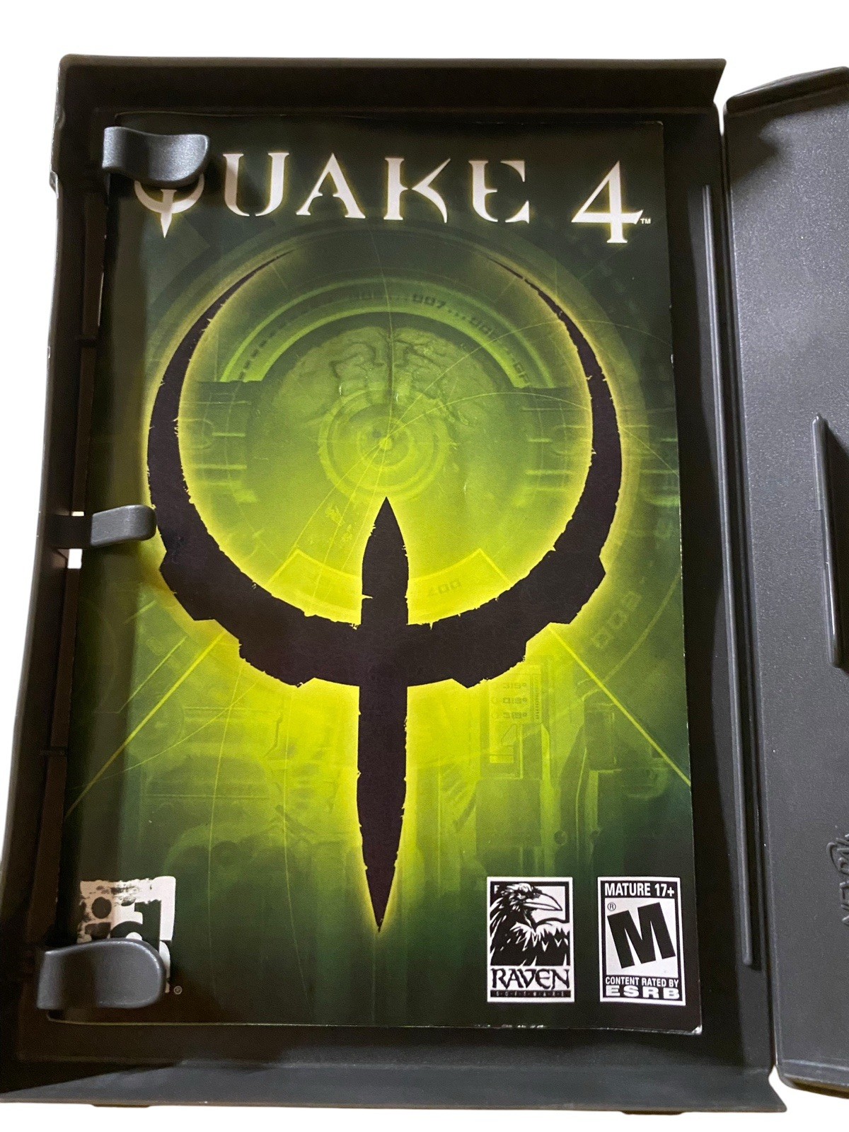 Activision Quake 4 PC Complete 4-Disc Set w/ Manual Multiplayer Online M 2005
