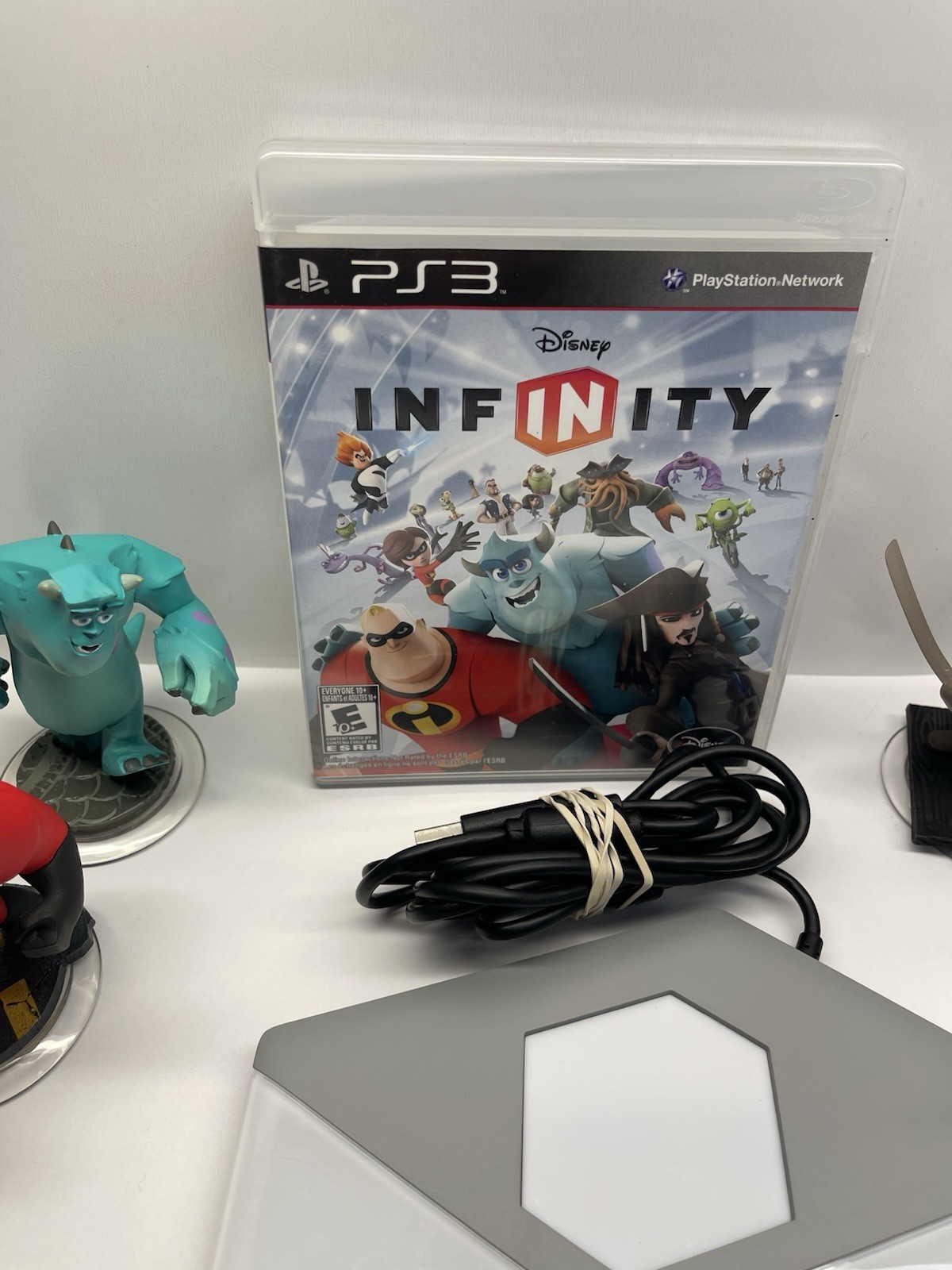 Disney Infinity Starter Pack PS3 PlayStation 3 Lot Of Figures Video Game & Pad