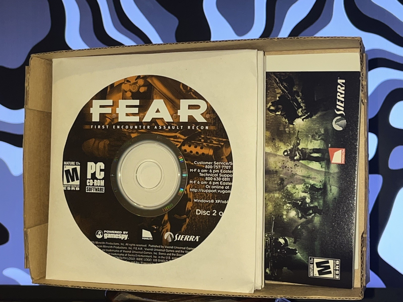 F.E.A.R.: First Encounter Assault Recon (PC, 2005) Complete Free Shipping