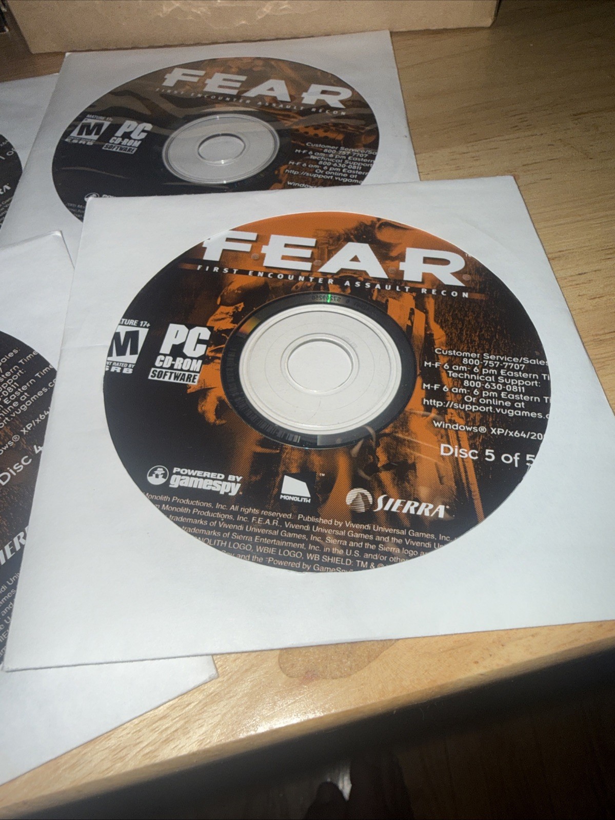F.E.A.R.: First Encounter Assault Recon (PC, 2005) Box, Booklet And Working Game