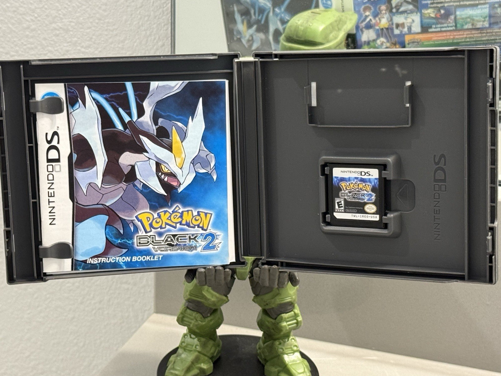 Pokemon Black Version 2 (Nintendo DS, 2012) CIB Complete w/ Manual TESTED