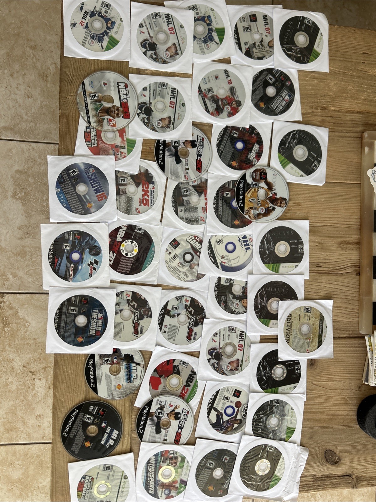 39 PS2 PS3 Xbox 360 Sports Video Games Lot NCAA NHL NBA MLB Skyrim