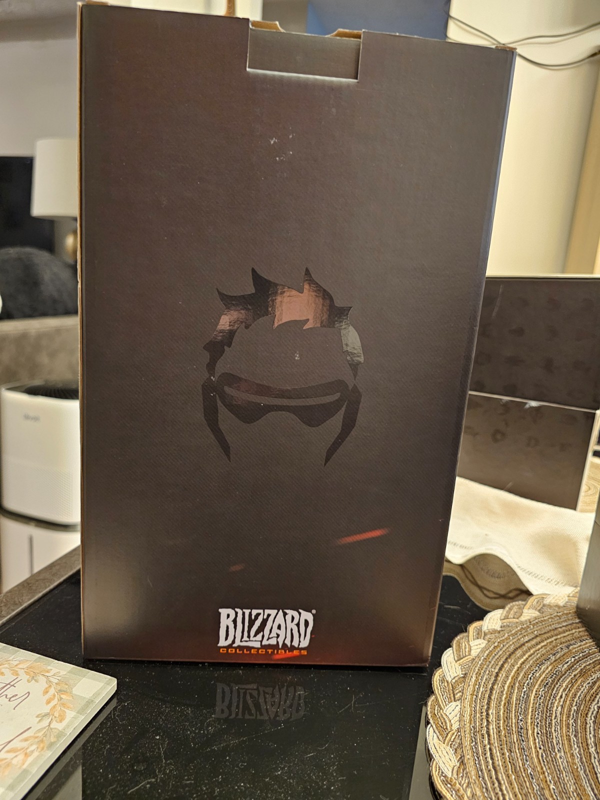 Overwatch Collectors Eedition Xbox One Statue with Game Complete