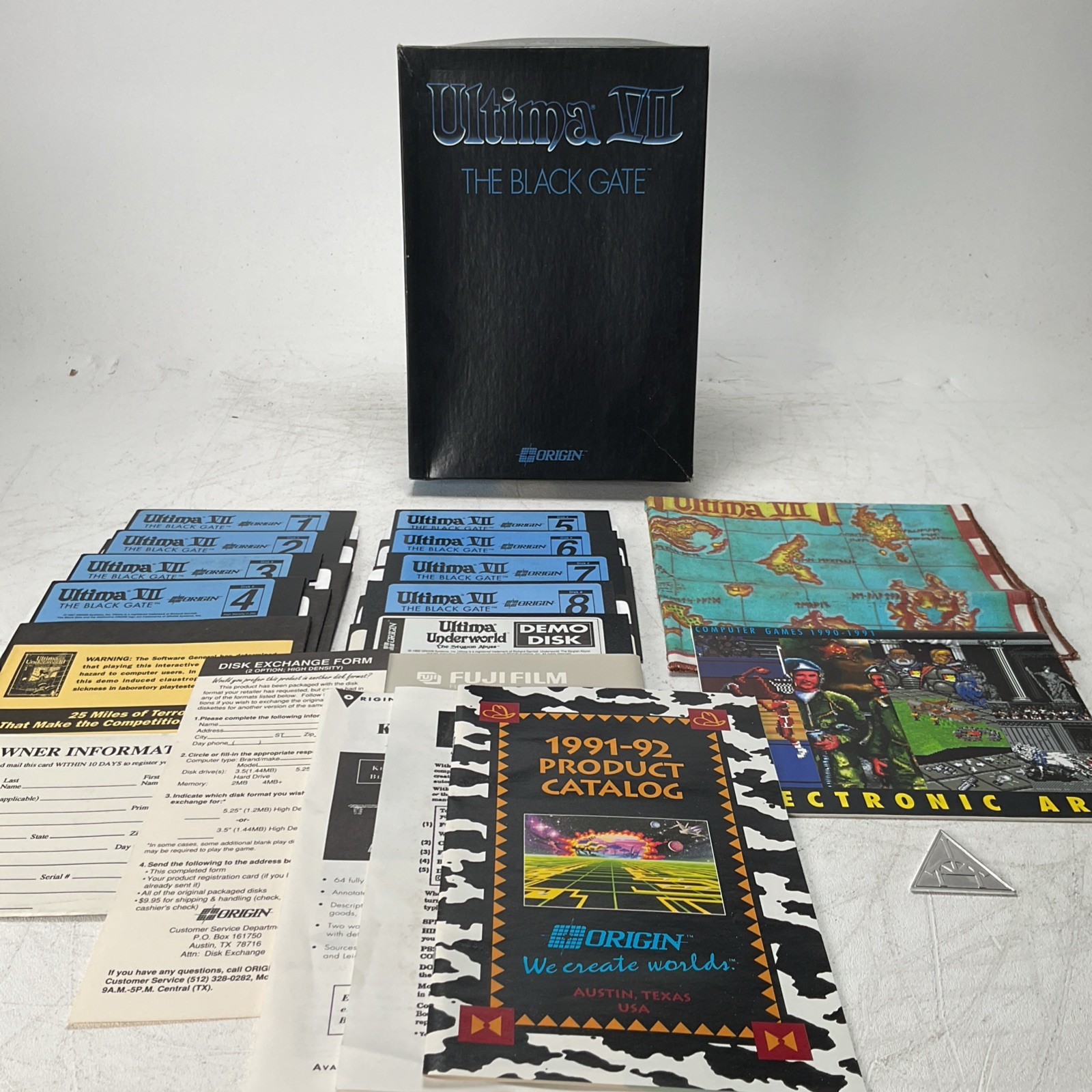Ultima VII: The Black Gate (IBM PC) w/ Medallion & Underworld Demo Origin 5.25″