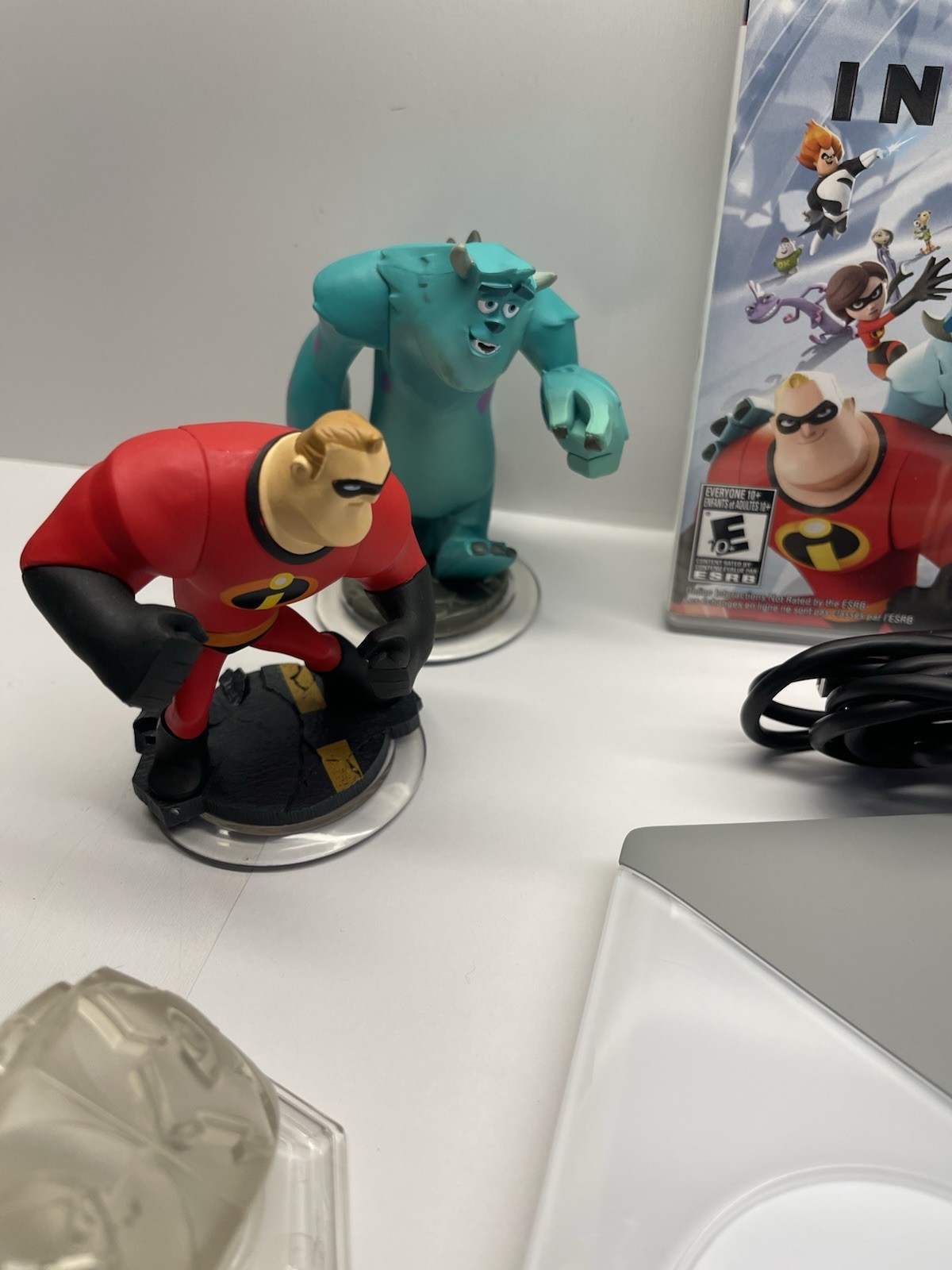 Disney Infinity Starter Pack PS3 PlayStation 3 Lot Of Figures Video Game & Pad