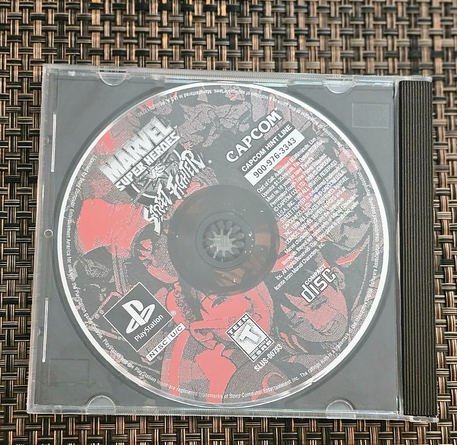 Playstation 1 game Marvel vs Street Fighter (Disc Only)