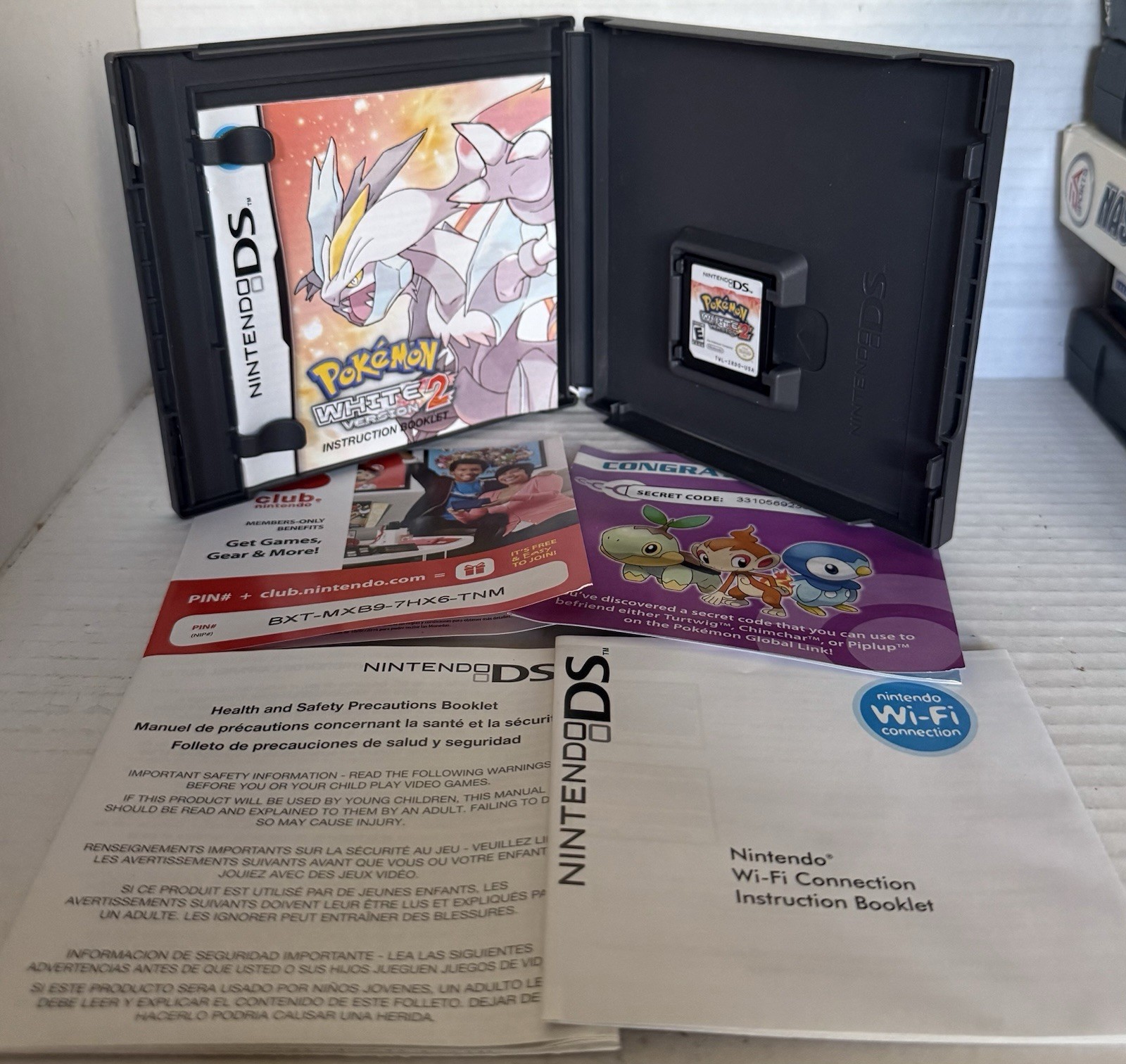 Pokemon: White Version 2 (DS, 2012) Authentic – Complete Walmart Variant w Code