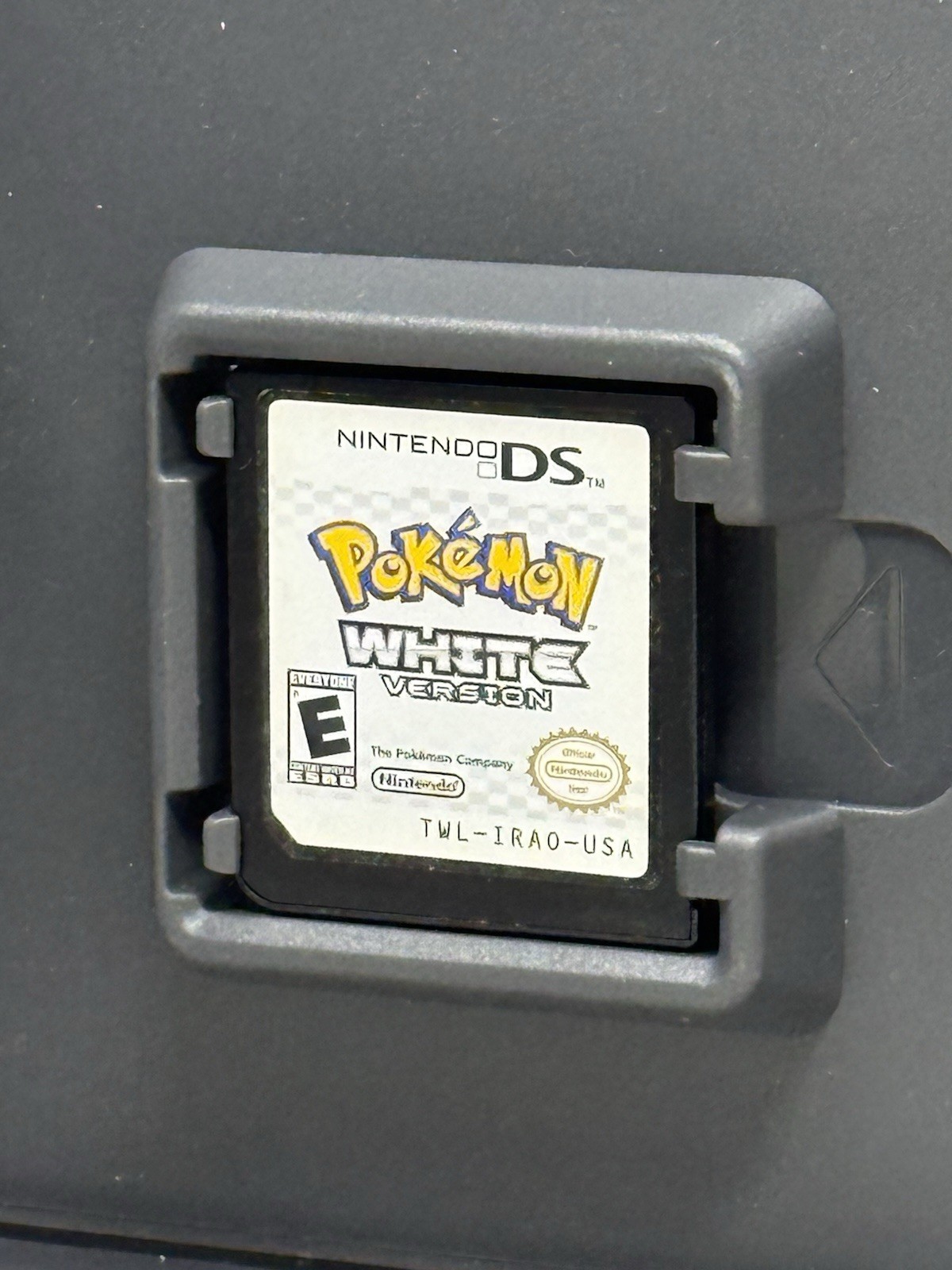 Pokemon White Version Nintendo DS Complete CIB with Insert Authentic Clean Pins
