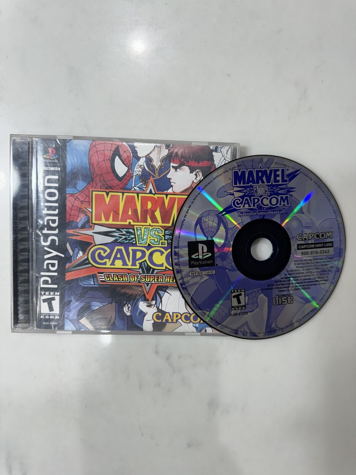 Marvel vs. Capcom: Clash of Super Heroes Scratch-Less (PlayStation 1) SHIPS FAST