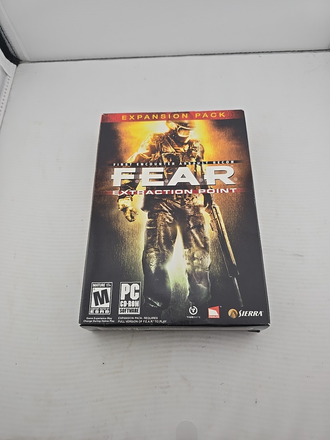 F.E.A.R. Extraction Point (PC, DVD ROM) Complete CIB No Code