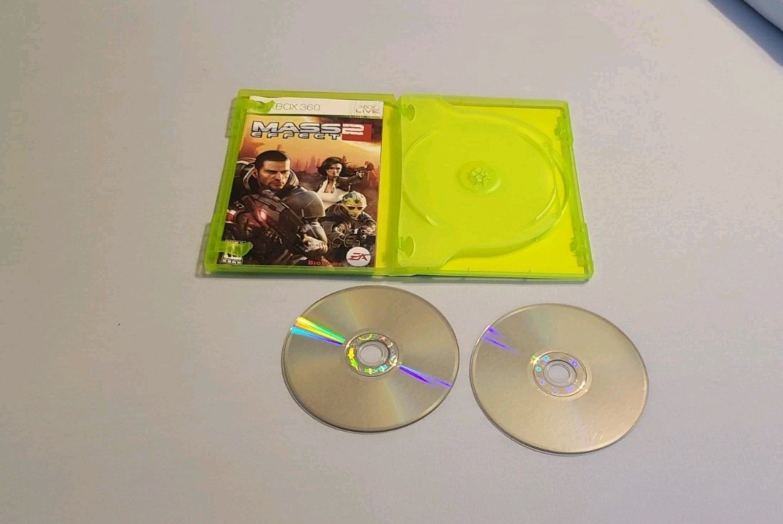 Mass Effect 2 (Microsoft Xbox 360, 2010)/ CIB/ TESTED AND WORKS