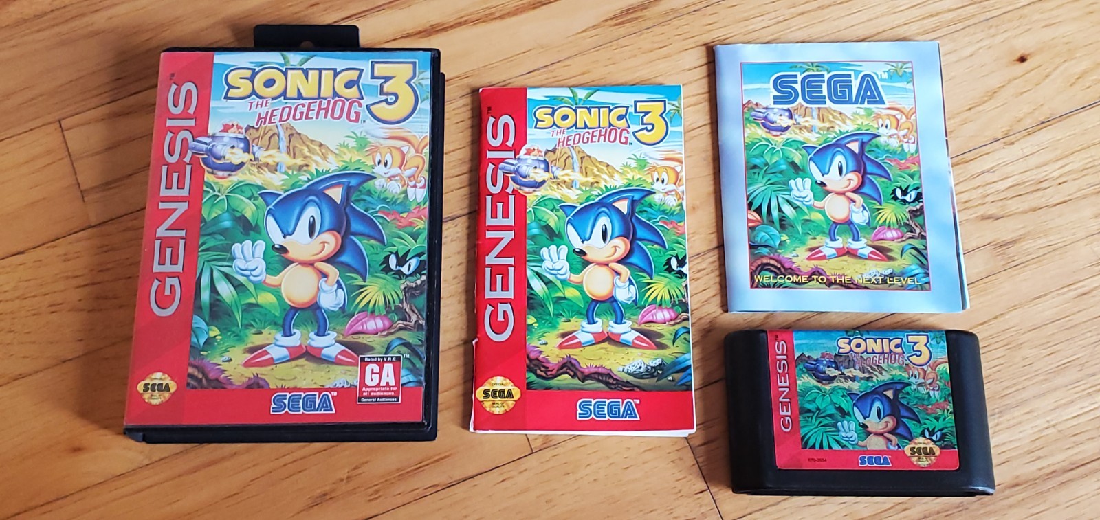 Sonic the Hedgehog 3 III Sega Genesis Complete CIB w/ Case Manual & Insert CLEAN